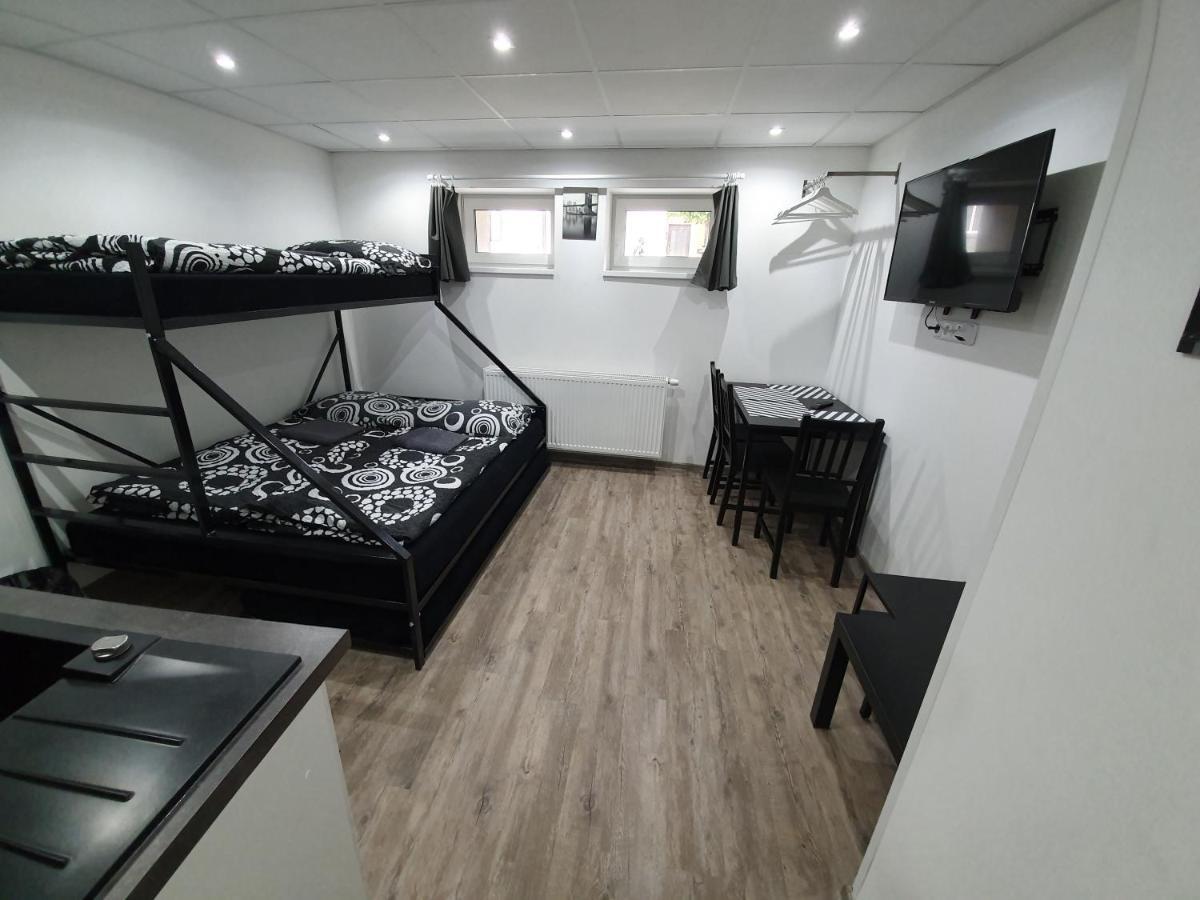 Small Denisa Business Apartment