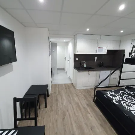 Small Apartments Denisa Business Brno Exterior photo