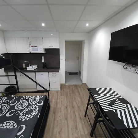Small Apartments Denisa Business Brno Exterior photo