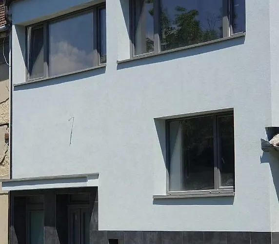 Small Apartments Denisa Business