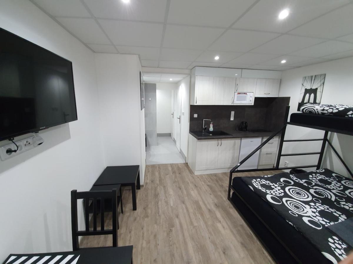 Apartment Small Denisa Business